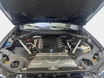 BMW X4 M40d ACC Innovation Laser Pano 360 Lenkradhzg