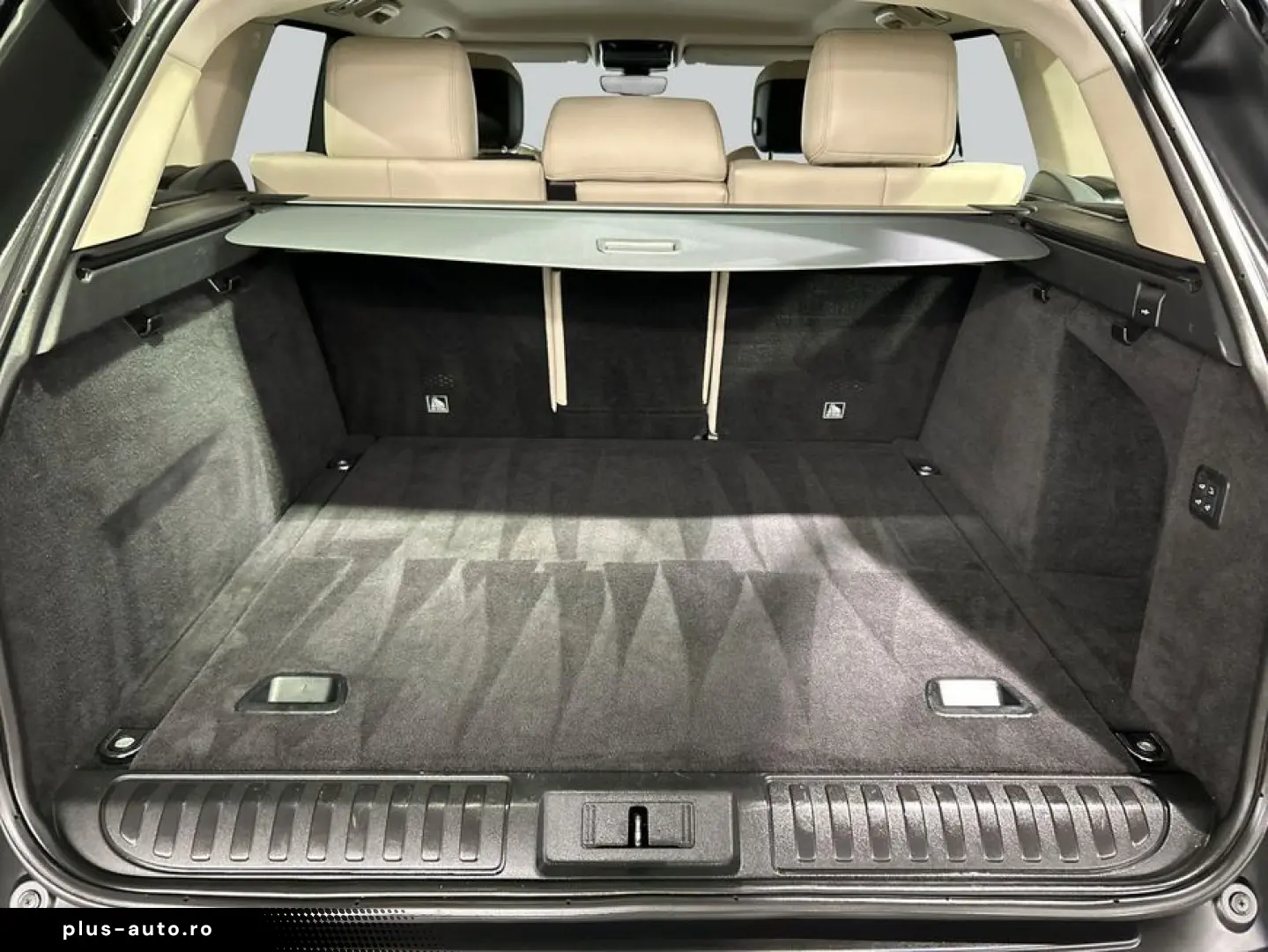 LAND ROVER Range Rover Sport D300 (SDV6) HSE Dynamic