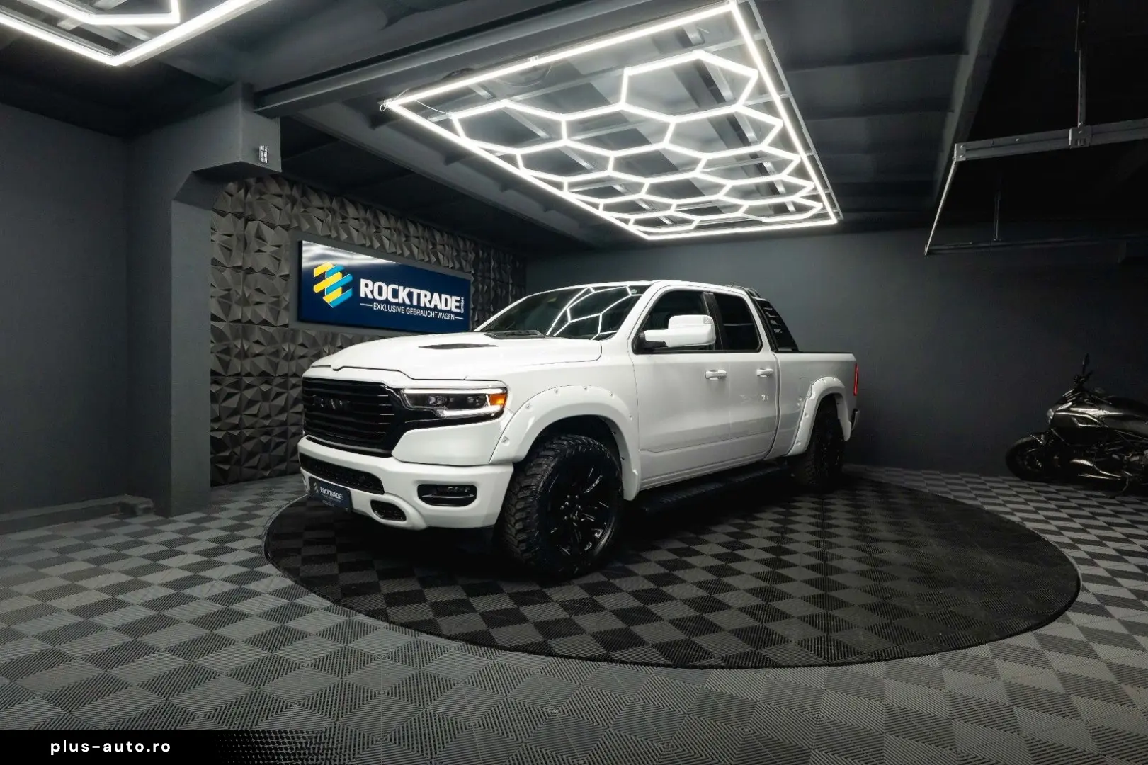 DODGE RAM 5.7 V8 HEMI 4x4 OFFROAD LONGBED Limited 19%
