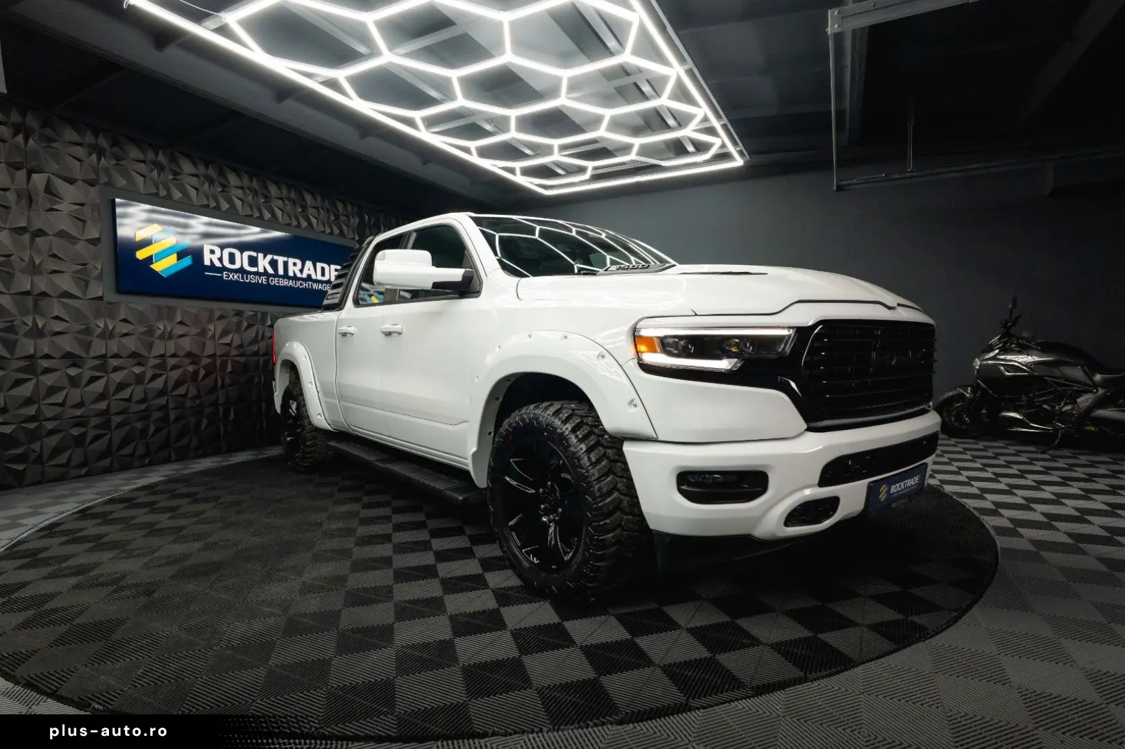 DODGE RAM 5.7 V8 HEMI 4x4 OFFROAD LONGBED Limited 19%