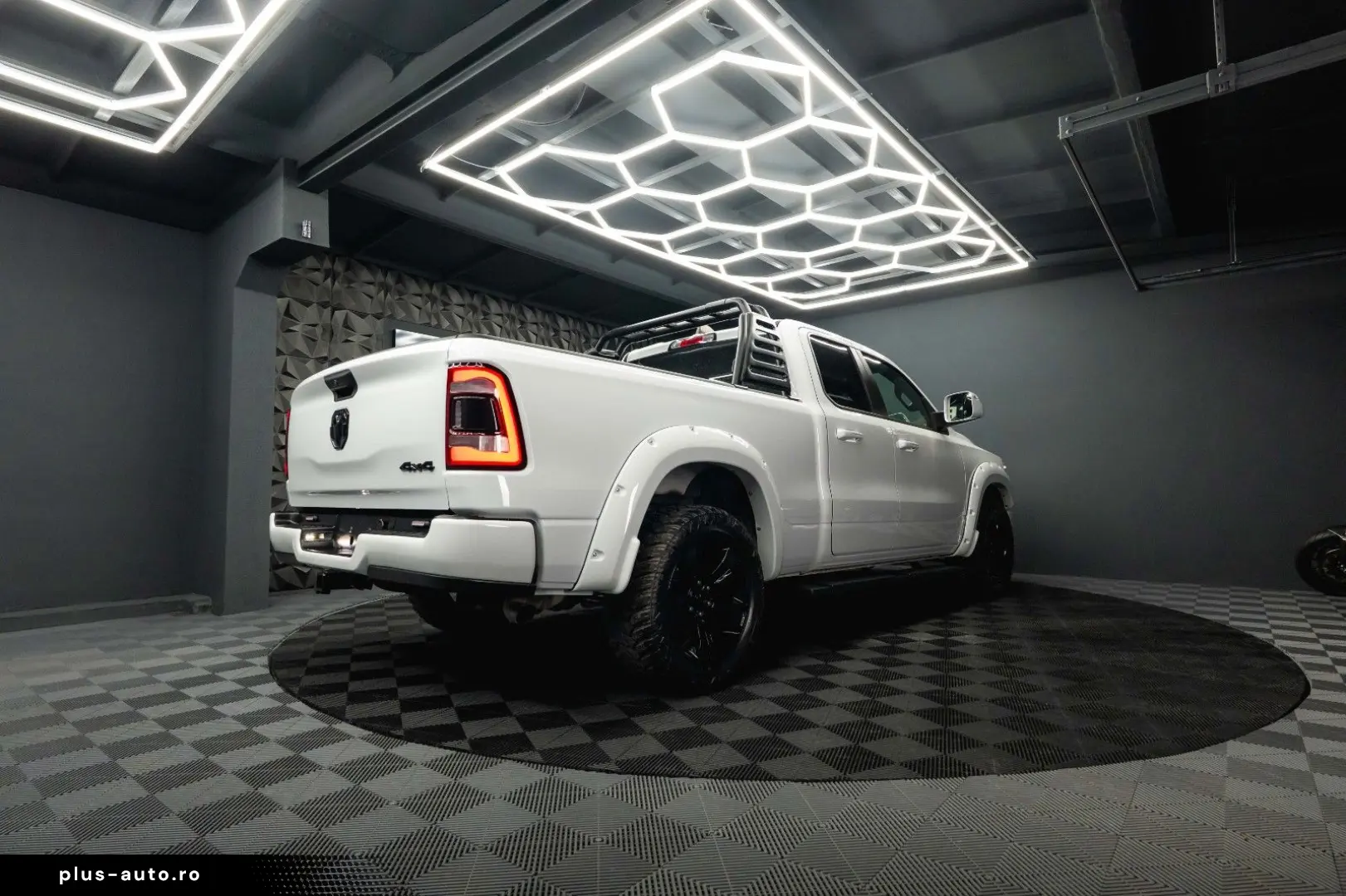 DODGE RAM 5.7 V8 HEMI 4x4 OFFROAD LONGBED Limited 19%