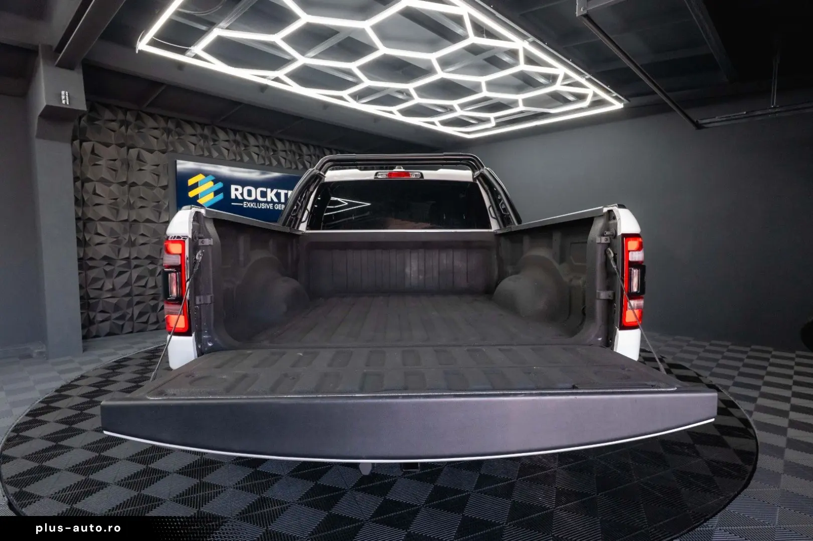 DODGE RAM 5.7 V8 HEMI 4x4 OFFROAD LONGBED Limited 19%