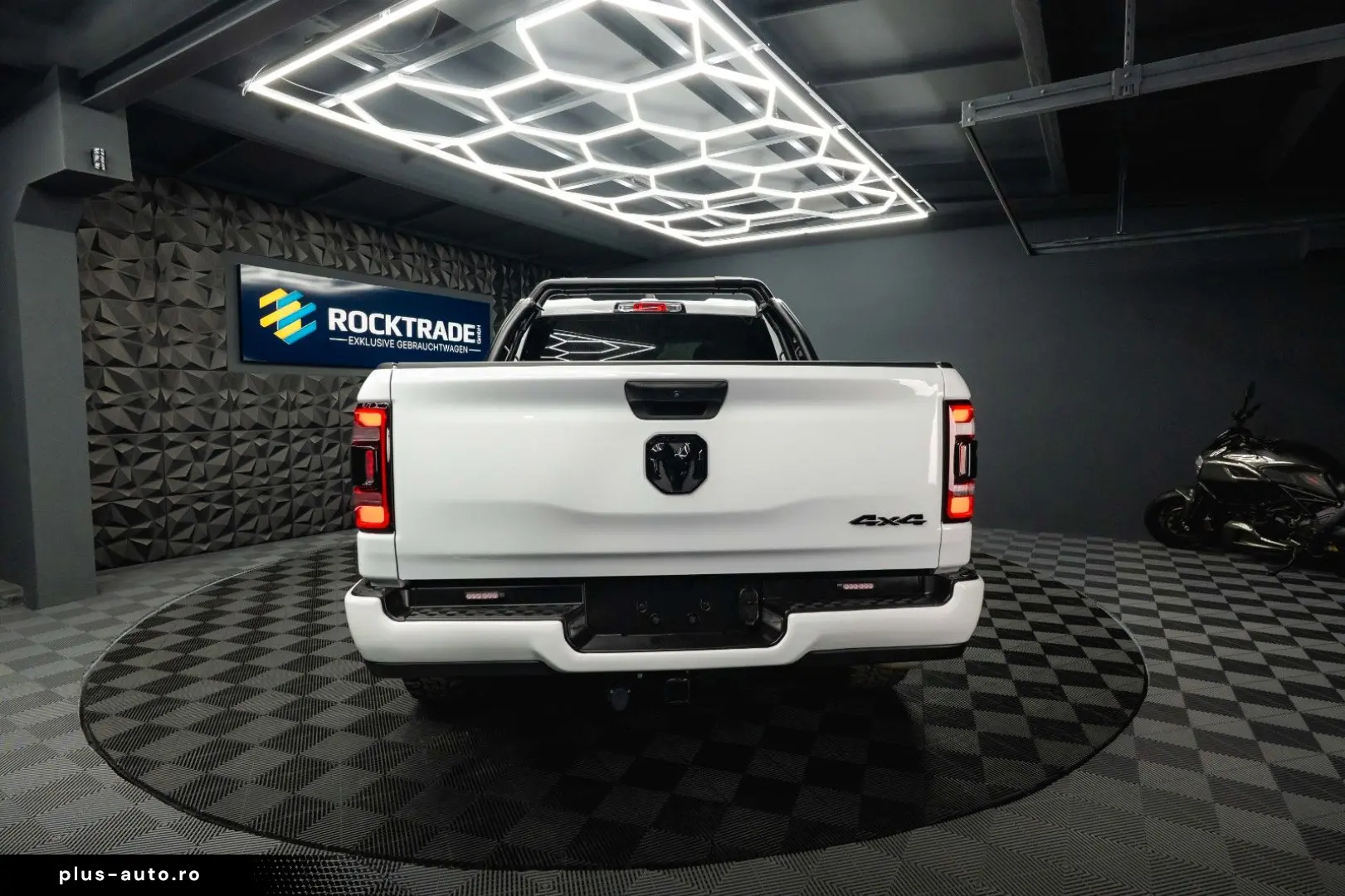 DODGE RAM 5.7 V8 HEMI 4x4 OFFROAD LONGBED Limited 19%
