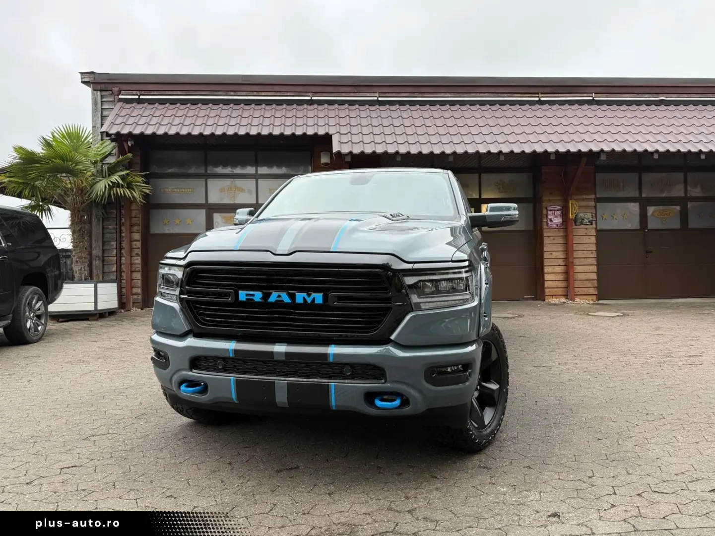 DODGE EU-RAM V8 LPG PANO 12 RADIO LIFT OFFROAD BÜGEL