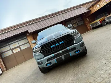 DODGE EU-RAM V8 LPG PANO 12 RADIO LIFT OFFROAD BÜGEL