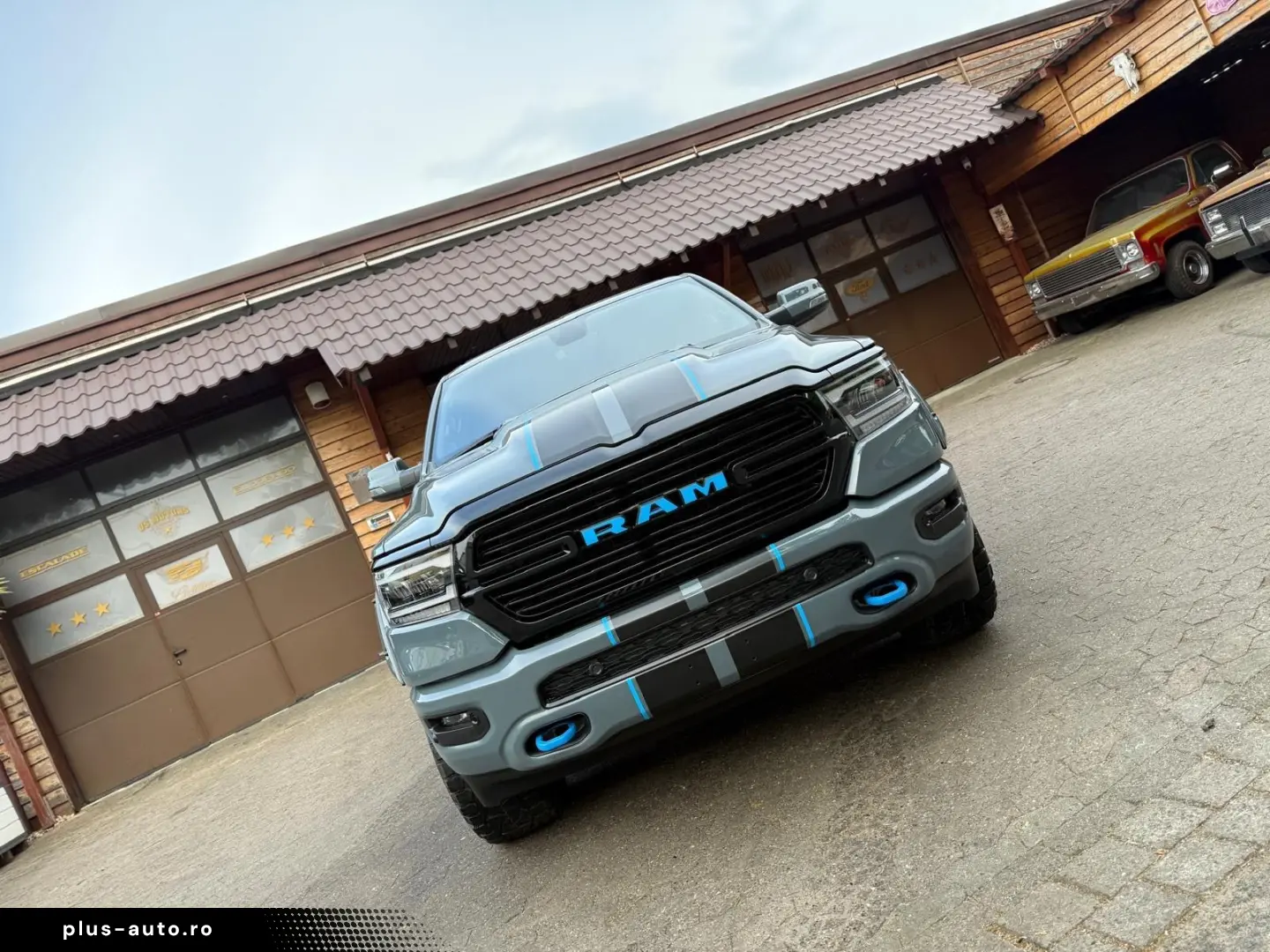 DODGE EU-RAM V8 LPG PANO 12 RADIO LIFT OFFROAD BÜGEL