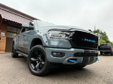 DODGE EU-RAM V8 LPG PANO 12 RADIO LIFT OFFROAD BÜGEL