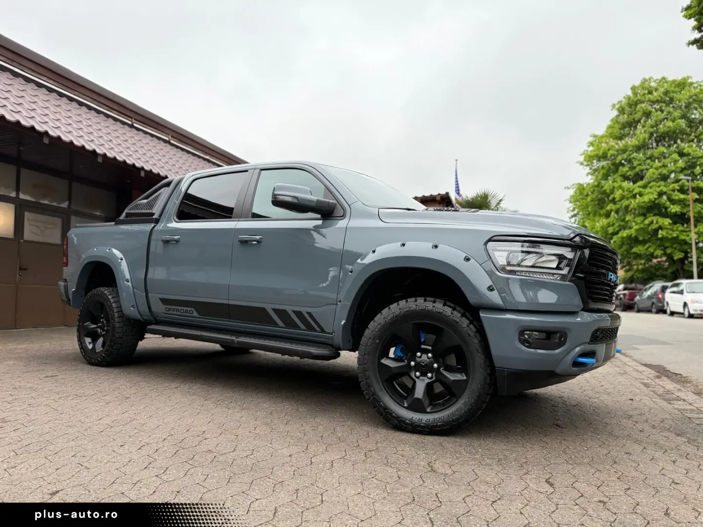 DODGE EU-RAM V8 LPG PANO 12 RADIO LIFT OFFROAD BÜGEL