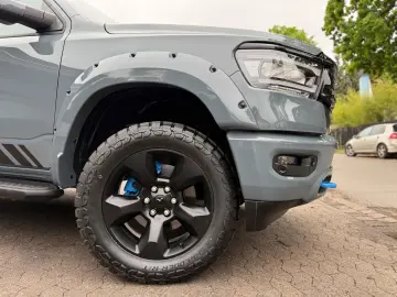 DODGE EU-RAM V8 LPG PANO 12 RADIO LIFT OFFROAD BÜGEL
