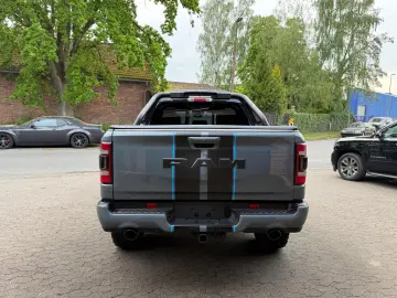DODGE EU-RAM V8 LPG PANO 12 RADIO LIFT OFFROAD BÜGEL