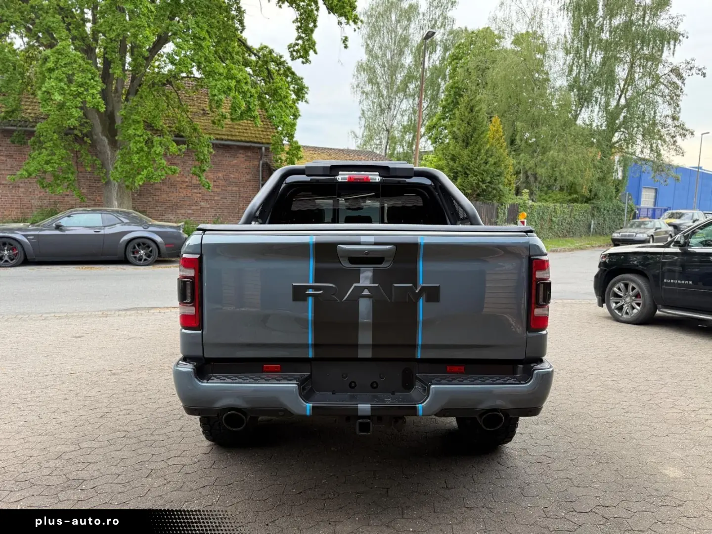 DODGE EU-RAM V8 LPG PANO 12 RADIO LIFT OFFROAD BÜGEL