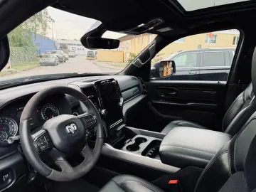 DODGE EU-RAM V8 LPG PANO 12 RADIO LIFT OFFROAD BÜGEL