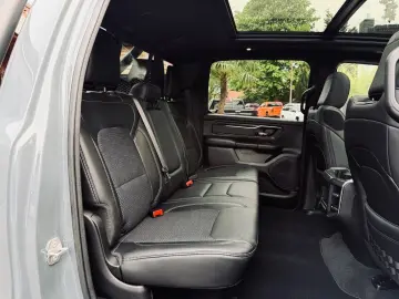 DODGE EU-RAM V8 LPG PANO 12 RADIO LIFT OFFROAD BÜGEL