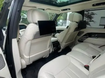 LAND ROVER Range Rover Autobiography