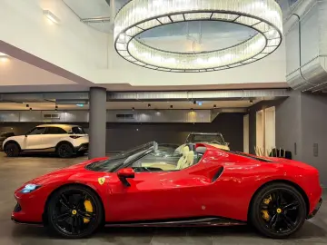 FERRARI 296 GTS CABRIO LIFTING CARBON SITZBELÜFTUNG