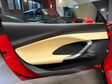 FERRARI 296 GTS CABRIO LIFTING CARBON SITZBELÜFTUNG