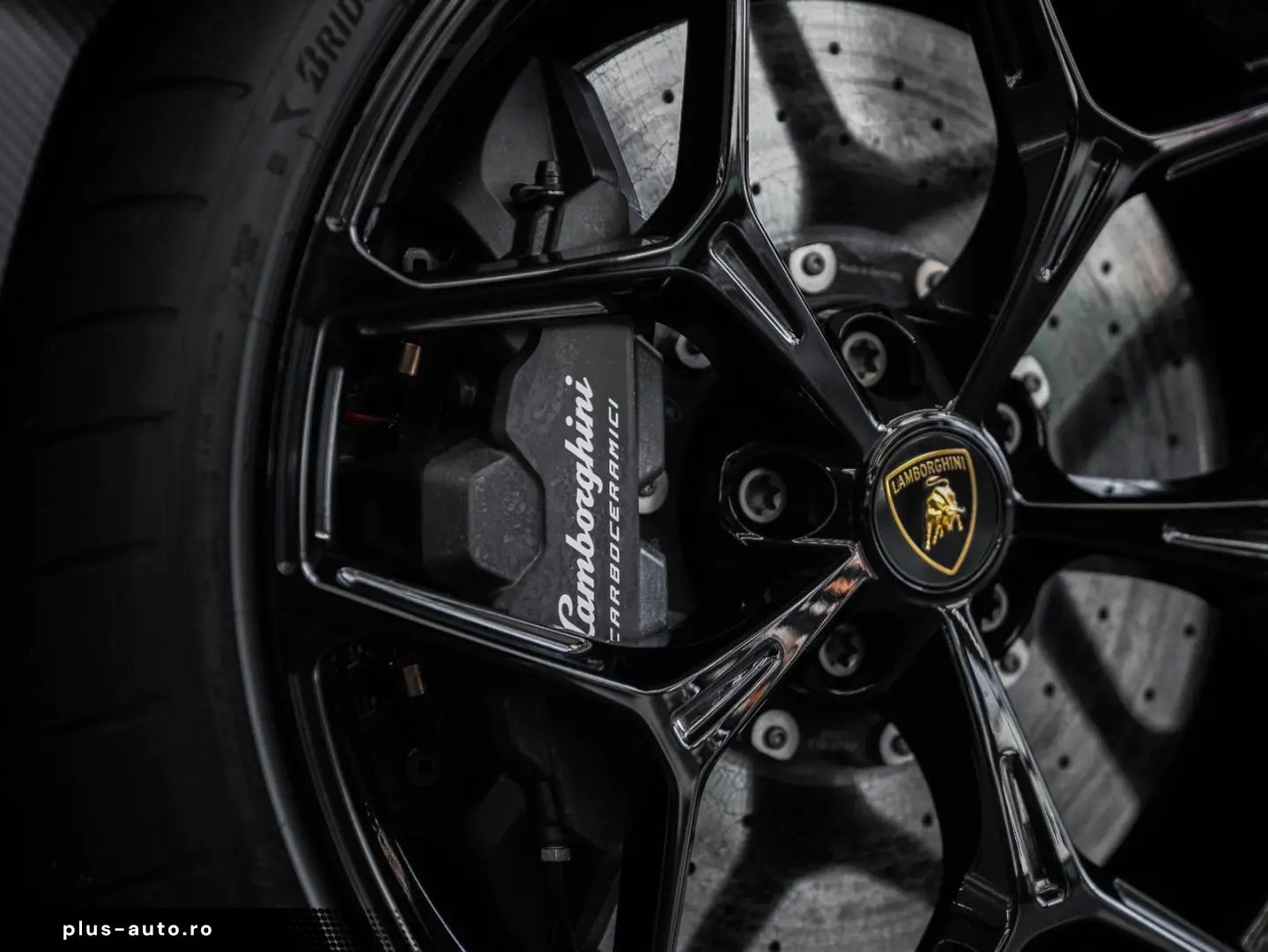 LAMBORGHINI Revuelto   Full Carbon Packs   Sports Seats