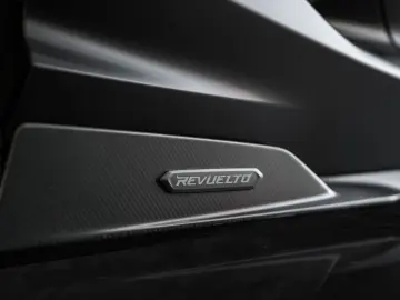 LAMBORGHINI Revuelto   Full Carbon Packs   Sports Seats
