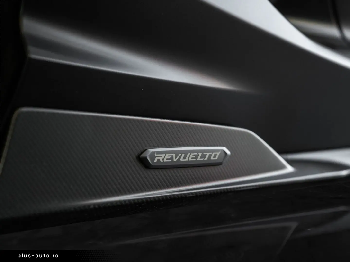 LAMBORGHINI Revuelto   Full Carbon Packs   Sports Seats