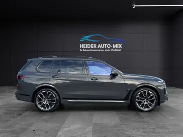 BMW X7 M60 i SKYLOUNGE MERINO 6.SITZER B&W STHZ HUD