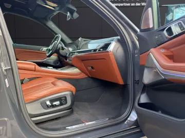 BMW X7 M60 i SKYLOUNGE MERINO 6.SITZER B&W STHZ HUD