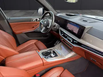 BMW X7 M60 i SKYLOUNGE MERINO 6.SITZER B&W STHZ HUD