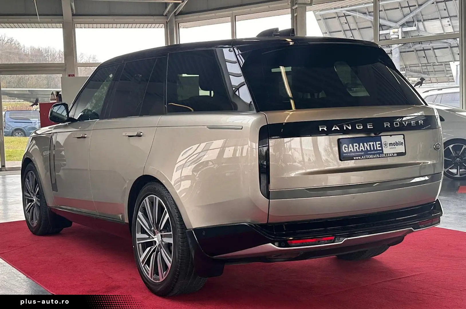 LAND ROVER Range Rover P400 HSE SWB PANO STANDHEIZUNG HUD