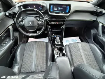 Peugeot 2008 PureTech 130 EAT8 GT Pack