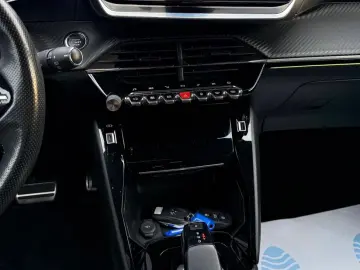 Peugeot 2008 PureTech 130 EAT8 GT Pack