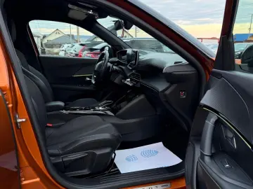 Peugeot 2008 PureTech 130 EAT8 GT Pack