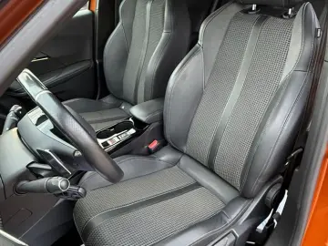 Peugeot 2008 PureTech 130 EAT8 GT Pack