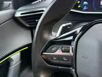 Peugeot 2008 PureTech 130 EAT8 GT Pack