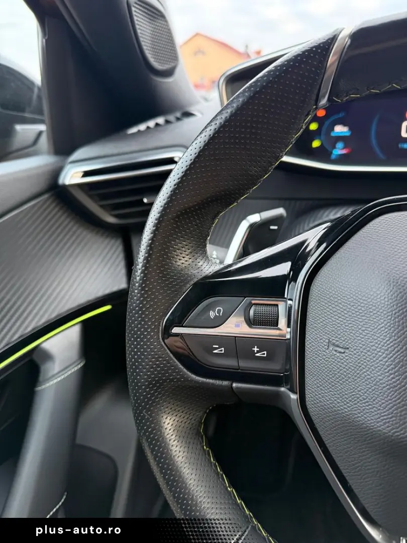 Peugeot 2008 PureTech 130 EAT8 GT Pack