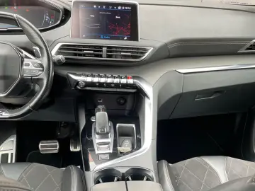 Peugeot 3008 2.0 BlueHDI S&S EAT8 GT
