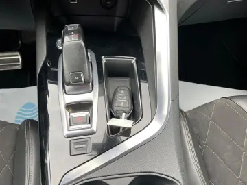 Peugeot 3008 2.0 BlueHDI S&S EAT8 GT