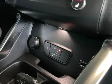 Citroën C3 AIRCROSS BlueHDI 120 Stop & Start EAT6 SHINE PACK