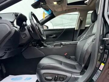 Lexus Seria ES 300h Executive Line
