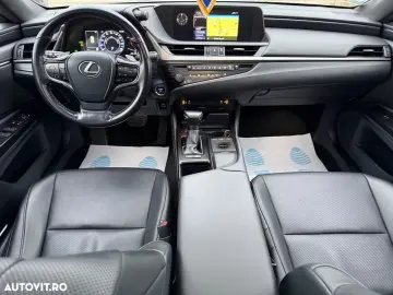Lexus Seria ES 300h Executive Line