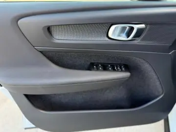 Volvo Xc-40