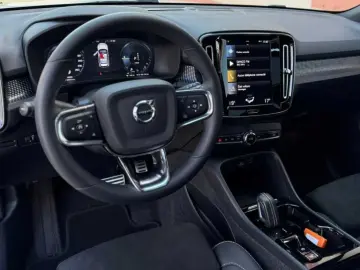Volvo Xc-40