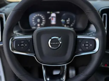 Volvo Xc-40
