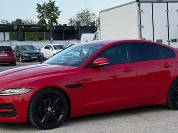 Jaguar Xe