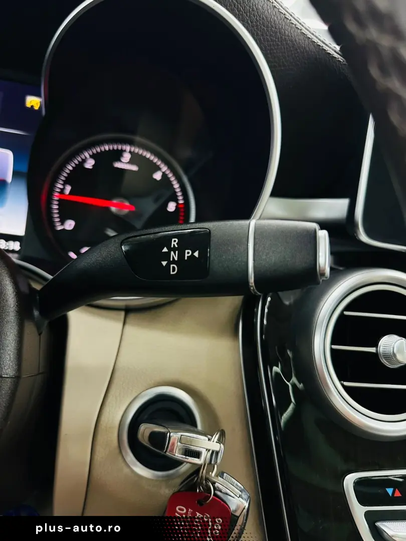 MERCEDESBENZ Glc 2017 2.2D E6 4x4 Garantie 12  Luni Rate Ava
