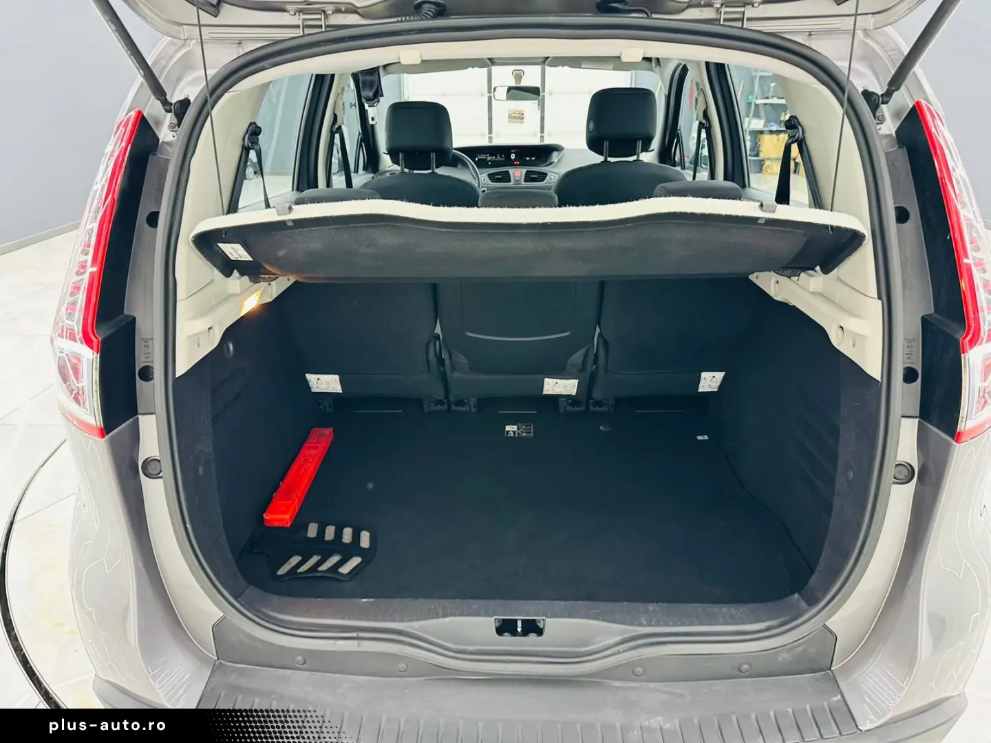 RENAULT SCENIC 2011 1.6i E5 Garantie 12  Luni Rate Avans 0 D