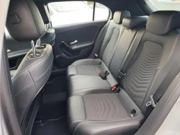 Mercedes-Benz A-180