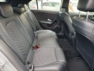 Mercedes-Benz A-180