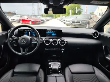Mercedes-Benz A-180