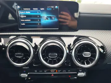Mercedes-Benz A-180
