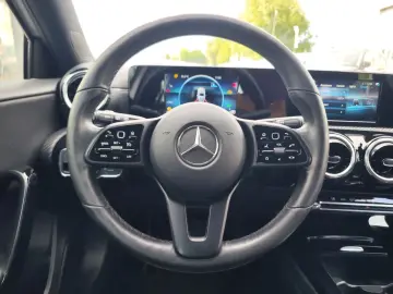 Mercedes-Benz A-180