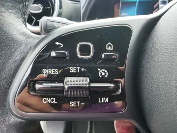 Mercedes-Benz A-180